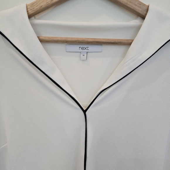 Next Ivory Off White Pullover Top Blouse with Black Piping Trim Size 10 - Picture 5 of 11